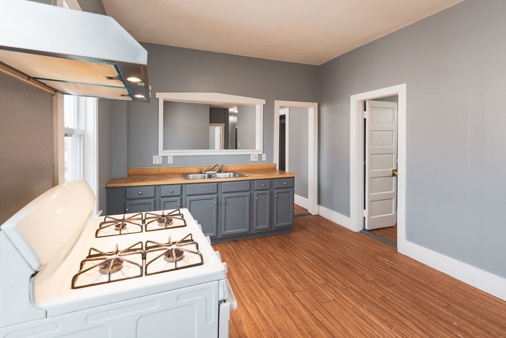 130 Shurtleff 3, Chelsea, MA 02150