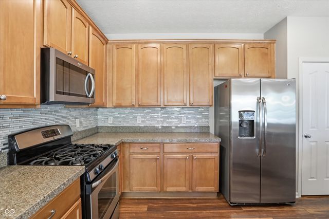 13042 Ratliff Run, Fishers, IN 46037