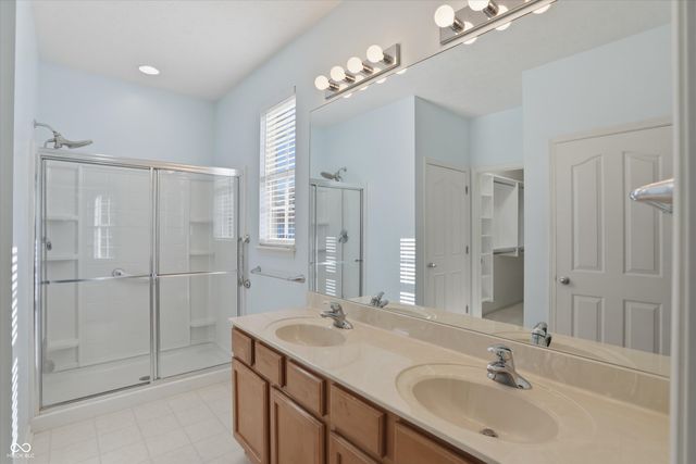 13042 Ratliff Run, Fishers, IN 46037