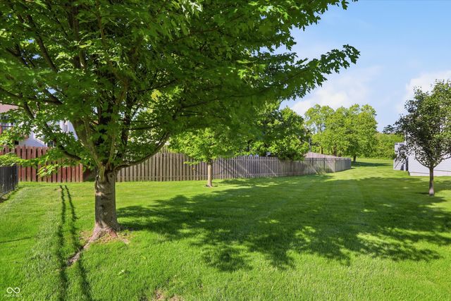 13042 Ratliff Run, Fishers, IN 46037