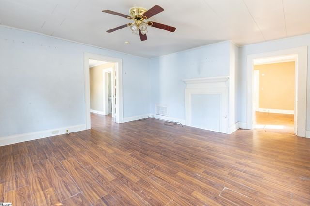 106 Williams Street, Laurens, SC 29360