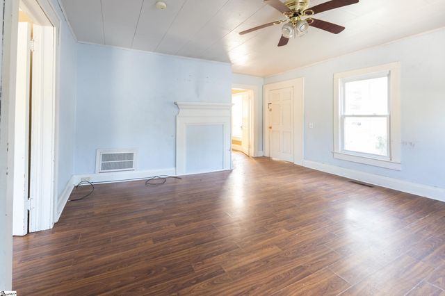 106 Williams Street, Laurens, SC 29360