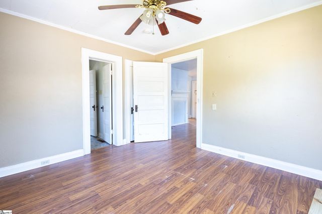 106 Williams Street, Laurens, SC 29360