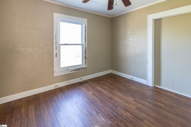 106 Williams Street, Laurens, SC 29360