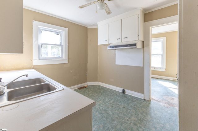 106 Williams Street, Laurens, SC 29360