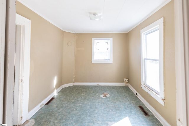 106 Williams Street, Laurens, SC 29360