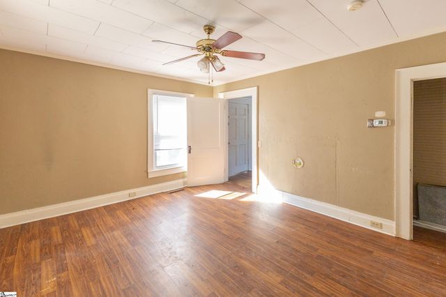 106 Williams Street, Laurens, SC 29360