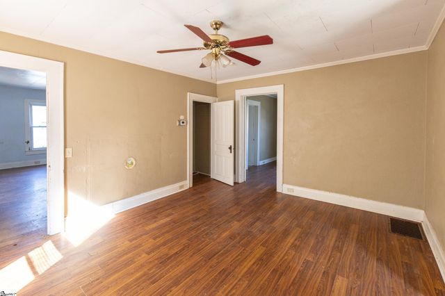 106 Williams Street, Laurens, SC 29360