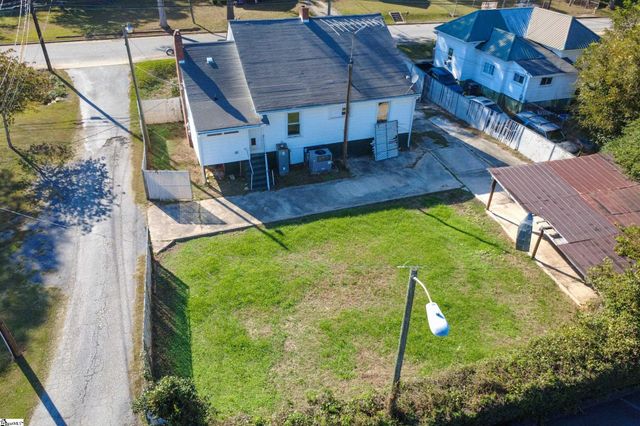 106 Williams Street, Laurens, SC 29360