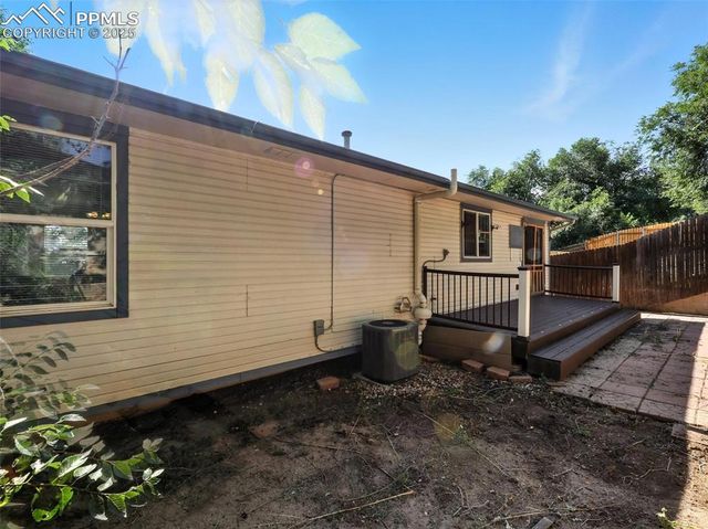 2706 N Chestnut Street, Colorado Springs, CO 80907