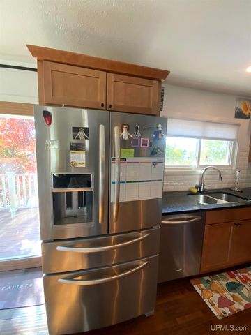 684 Mather Avenue, Ishpeming, MI 49849