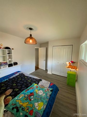 684 Mather Avenue, Ishpeming, MI 49849