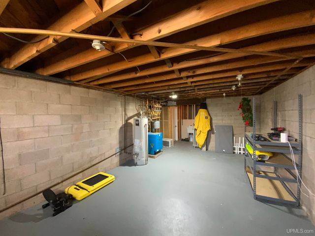 684 Mather Avenue, Ishpeming, MI 49849