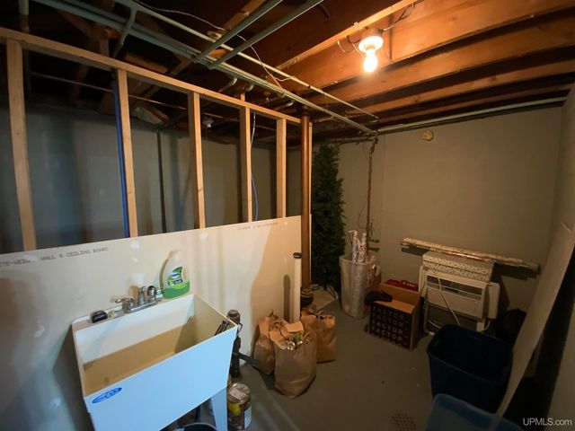 684 Mather Avenue, Ishpeming, MI 49849