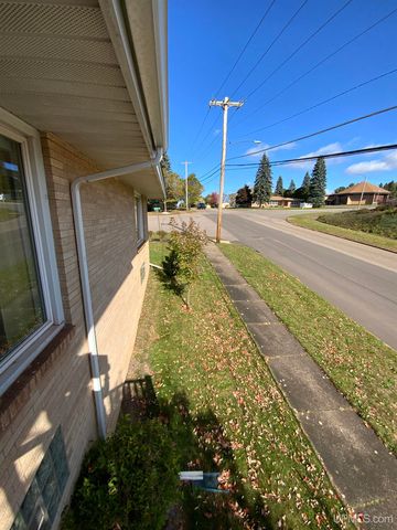 684 Mather Avenue, Ishpeming, MI 49849