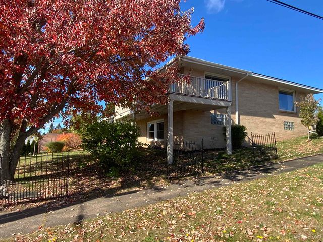 684 Mather Avenue, Ishpeming, MI 49849