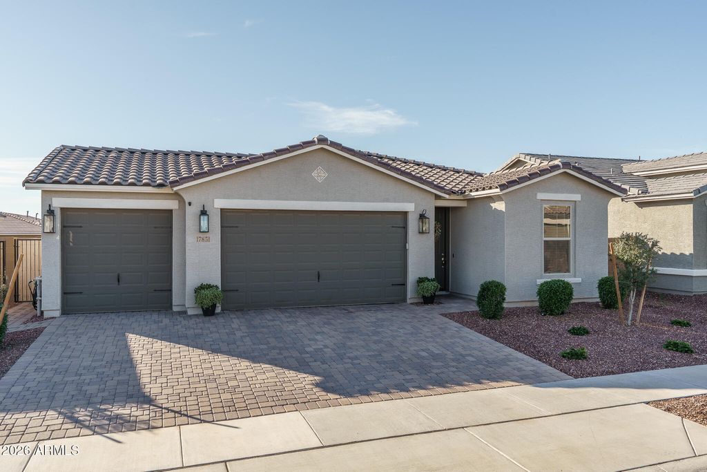 17851 W RED FOX Road, Surprise, AZ 85387