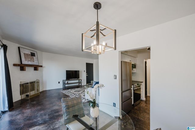 2409 Arlington Cres Apt A, Birmingham, AL 35205