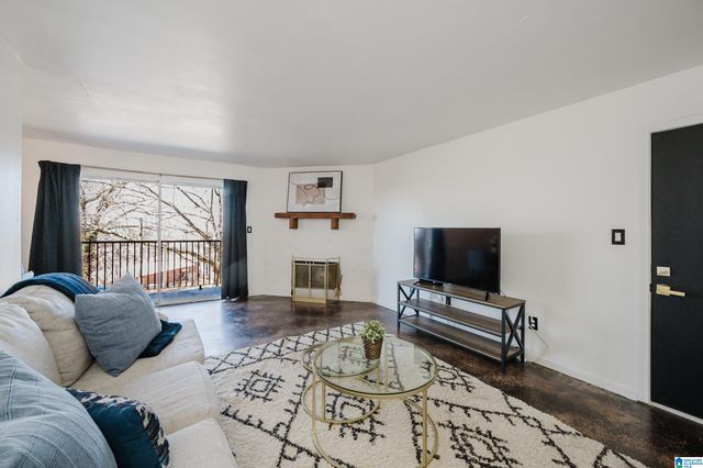 2409 Arlington Cres Apt A, Birmingham, AL 35205