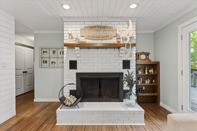 460 Rivermont Dr, Clarksville, TN 37043