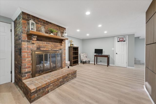 460 Rivermont Dr, Clarksville, TN 37043
