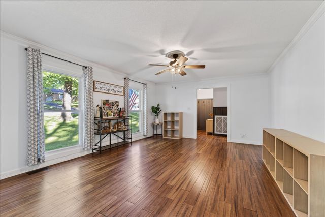 460 Rivermont Dr, Clarksville, TN 37043