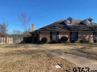 5700 Foxcroft, Tyler, TX 75703