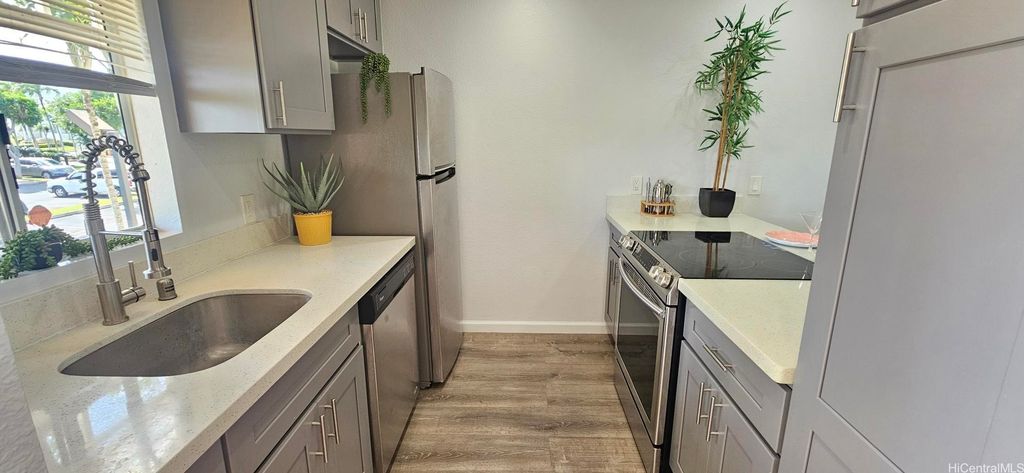 94-513 Lumiaina Street M206, Waipahu, HI 96797