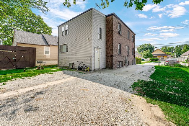 2014 Vermont Street, Blue Island, IL 60406
