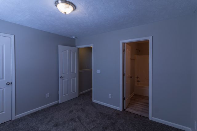 4026 Cody Dr, La Vergne, TN 37086