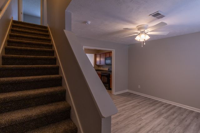 4026 Cody Dr, La Vergne, TN 37086