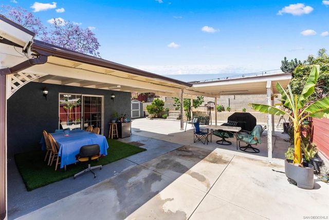 240 Ledgewood Ln, San Diego, CA 92114