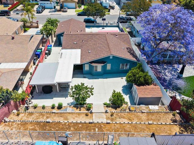 240 Ledgewood Ln, San Diego, CA 92114
