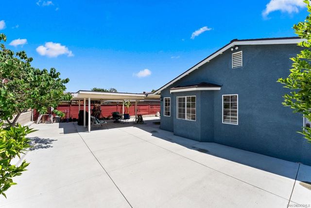 240 Ledgewood Ln, San Diego, CA 92114