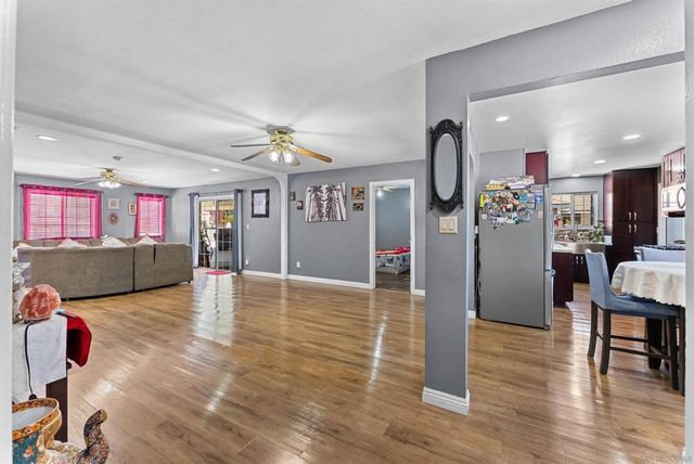 240 Ledgewood Ln, San Diego, CA 92114