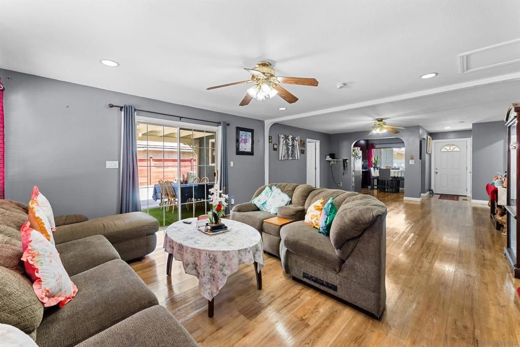 Image 12 of property listing at 240 Ledgewood Ln, San Diego, CA 92114