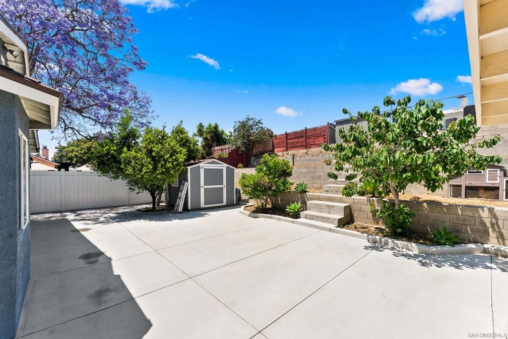 Image 19 of property listing at 240 Ledgewood Ln, San Diego, CA 92114