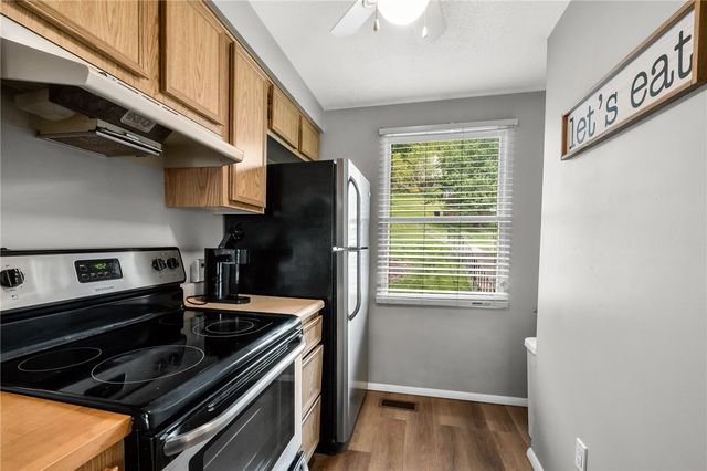 119 Shadowlawn Dr, Whitehall, PA 15236