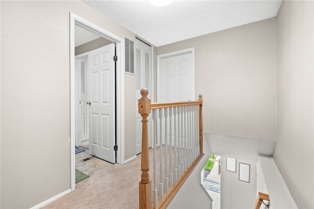 119 Shadowlawn Dr, Whitehall, PA 15236