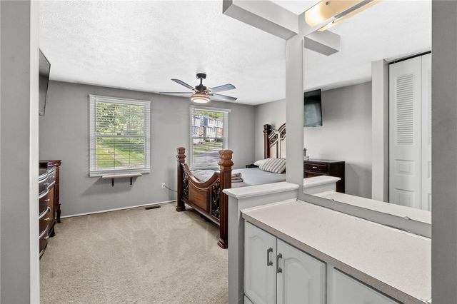 119 Shadowlawn Dr, Whitehall, PA 15236