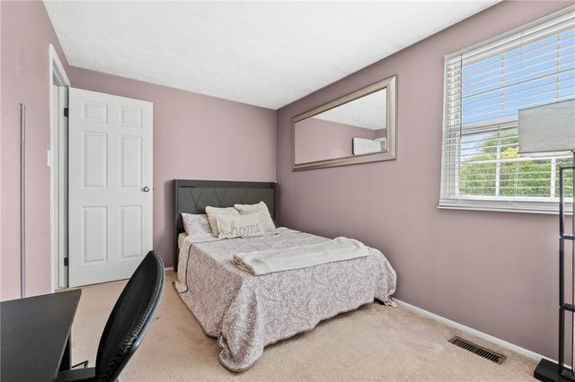 119 Shadowlawn Dr, Whitehall, PA 15236