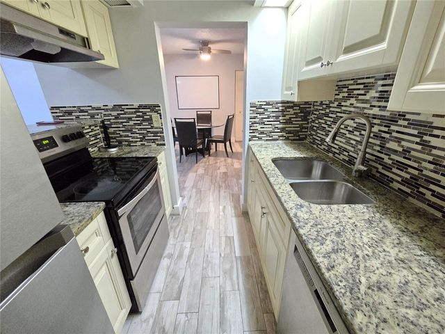 4411 SHADY TERRACE LANE 114, Tampa, FL 33613
