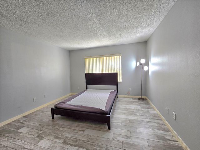4411 SHADY TERRACE LANE 114, Tampa, FL 33613
