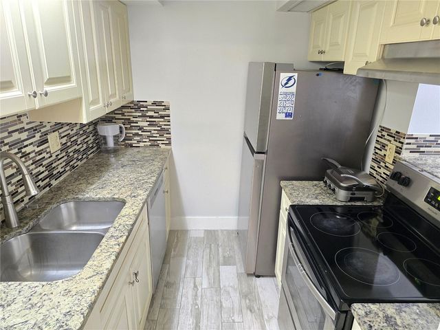 4411 SHADY TERRACE LANE 114, Tampa, FL 33613