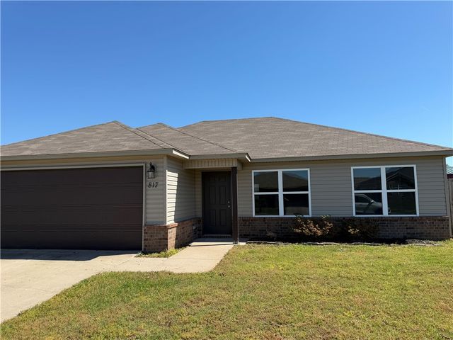 817 NW 67th Avenue, Bentonville, AR 72713