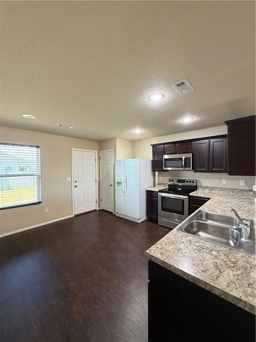 817 NW 67th Avenue, Bentonville, AR 72713