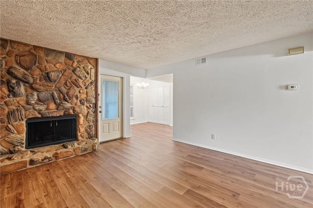 Image 11 of property listing at 459 Mall Boulevard 69, Savannah, GA 31406