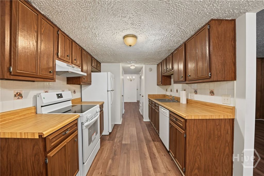 Image 14 of property listing at 459 Mall Boulevard 69, Savannah, GA 31406