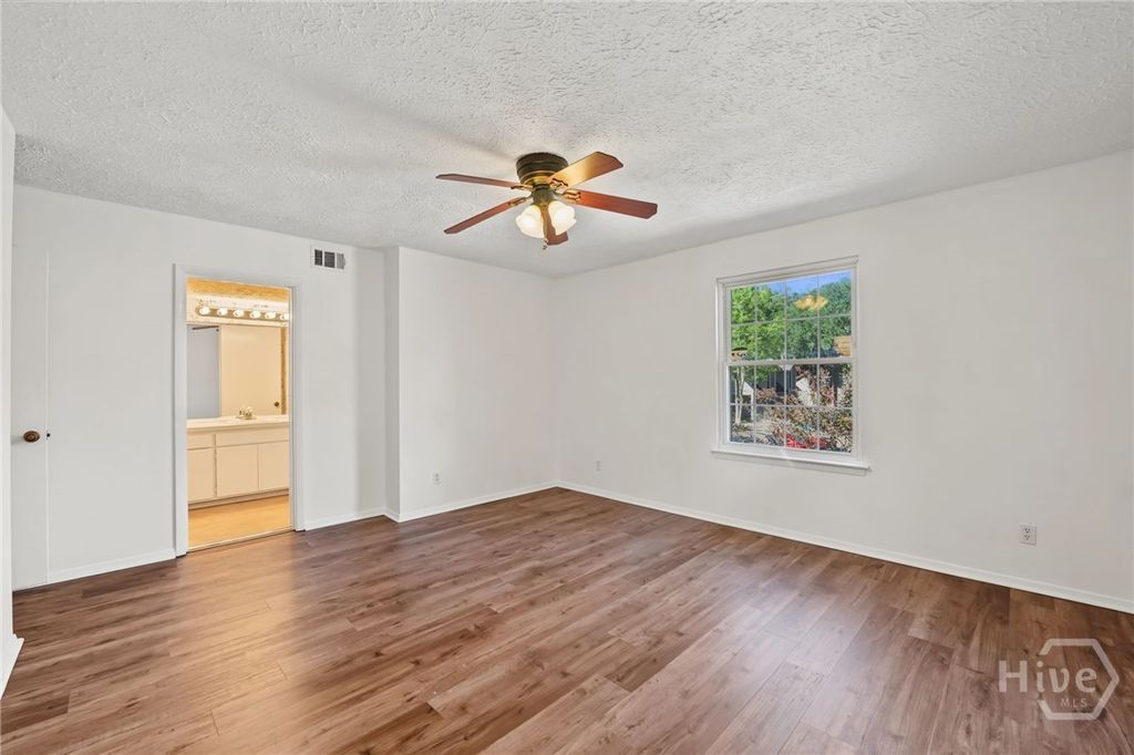 Image 21 of property listing at 459 Mall Boulevard 69, Savannah, GA 31406