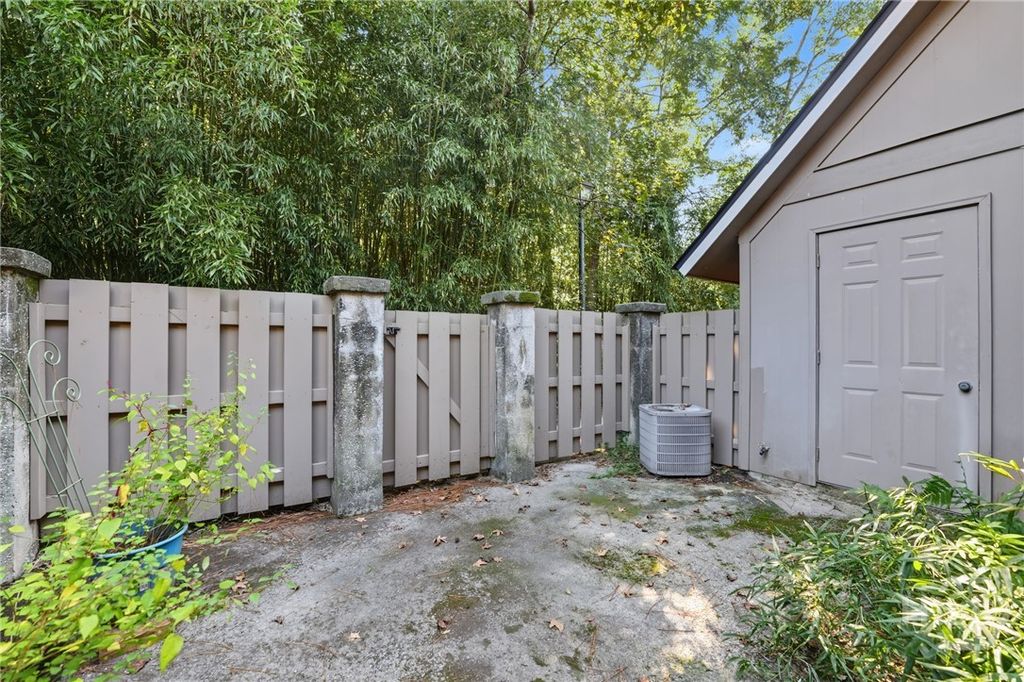 Image 31 of property listing at 459 Mall Boulevard 69, Savannah, GA 31406
